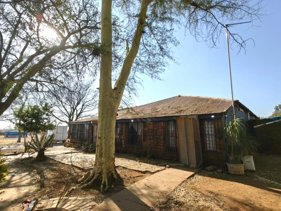 Commercial Property for Sale in Mooinooi North West
